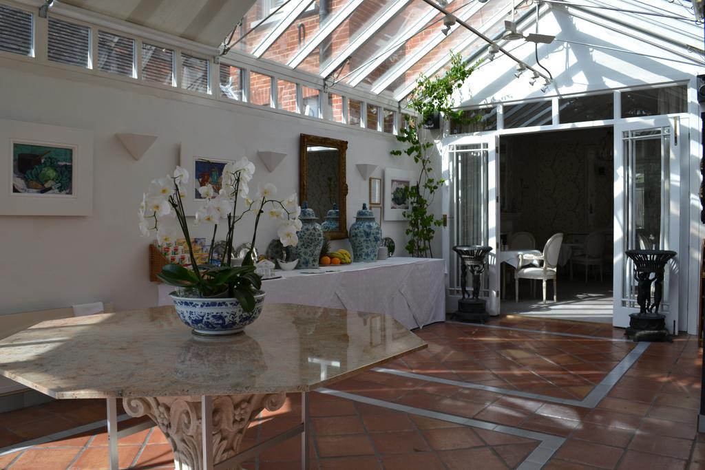 Cranleigh Hotel Reigate Εξωτερικό φωτογραφία