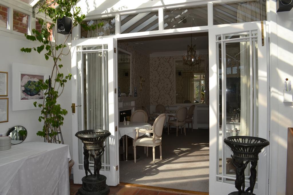 Cranleigh Hotel Reigate Εξωτερικό φωτογραφία